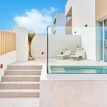 Villa Linos Heated Pool - 2 Min Walk *